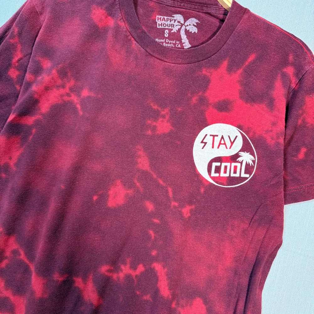 Happy Hour Shades Mens Small Stay Cool Yin Yang Tie Dye Tee Burgundy Red